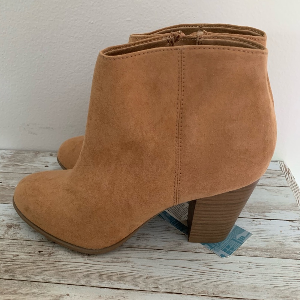 Brown booties size 7